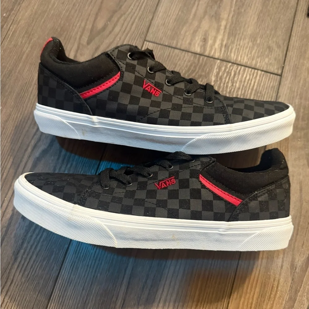 Vans Ward Checkerboard Black Red Low Top Sneakers Youth 7 Mens 6 Womens 8.5